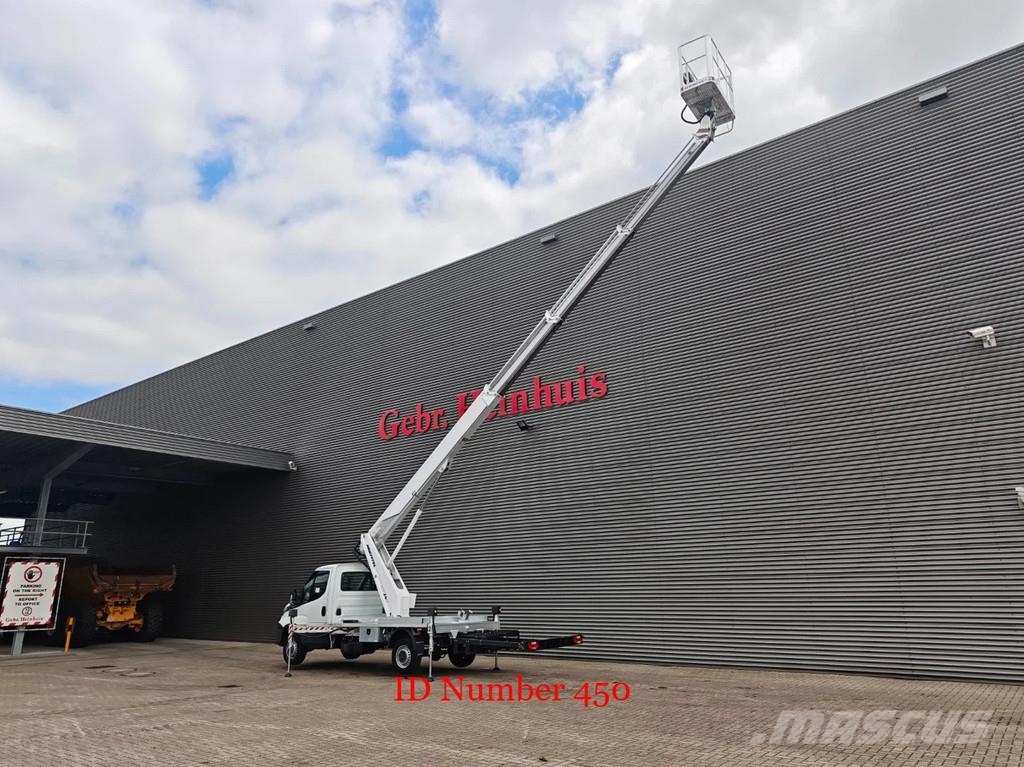 Iveco Daily 35-120 Multitel MT 240 المنصات الهوائية المثبتة على شاحنة