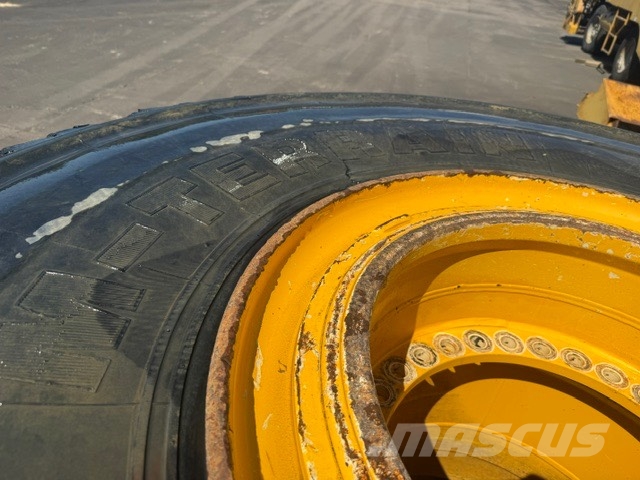 Volvo L 220 F COMPLET 4 PCS 29.5R25 Tyres, wheels and rims