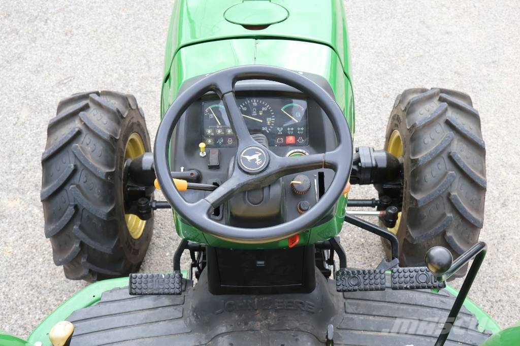 John Deere 4610 Traktory