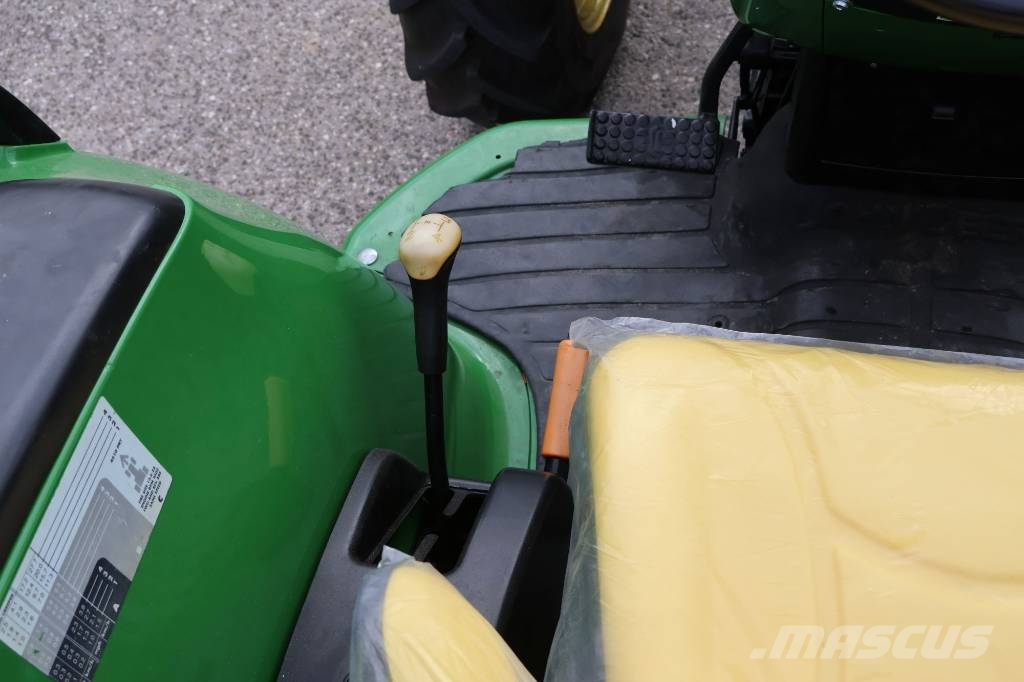 John Deere 4610 Traktory