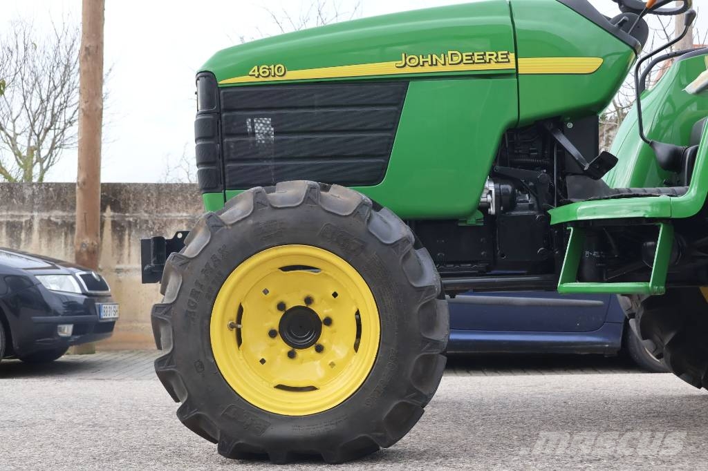 John Deere 4610 Traktory