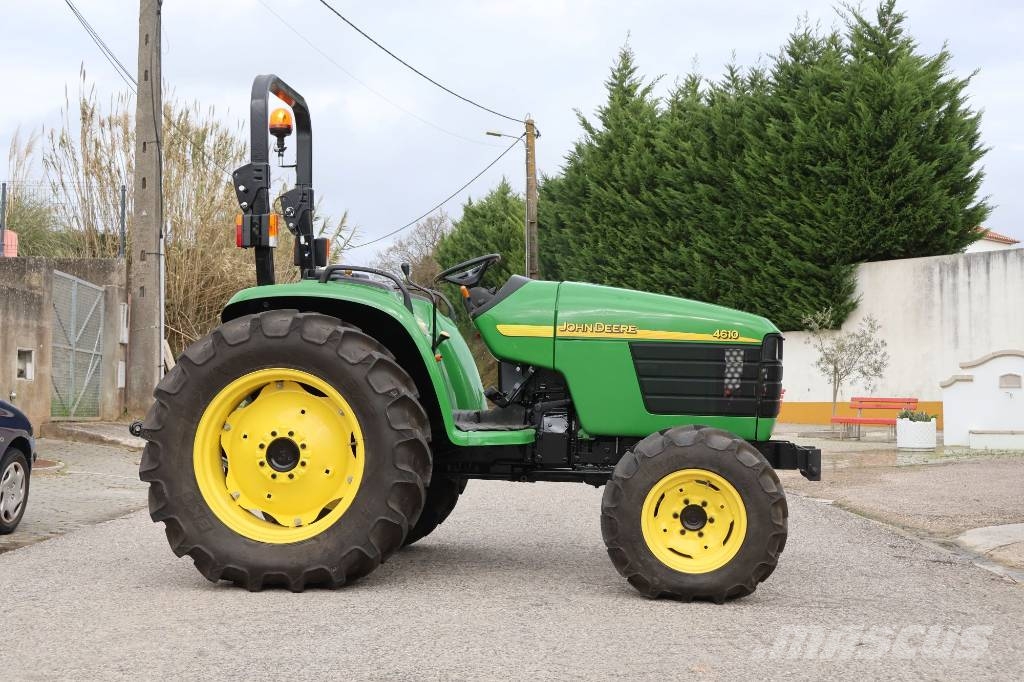 John Deere 4610 Traktory