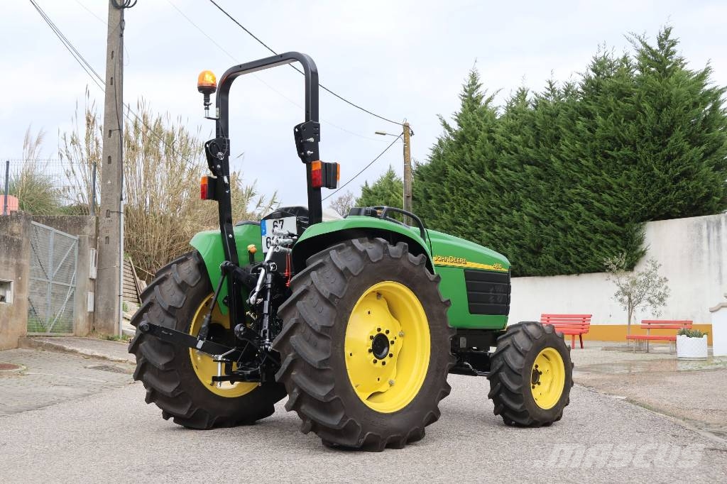 John Deere 4610 Traktory