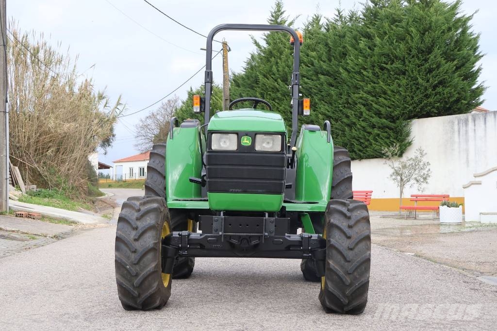 John Deere 4610 Traktory