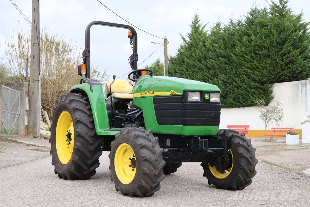 John Deere 4610 Traktory