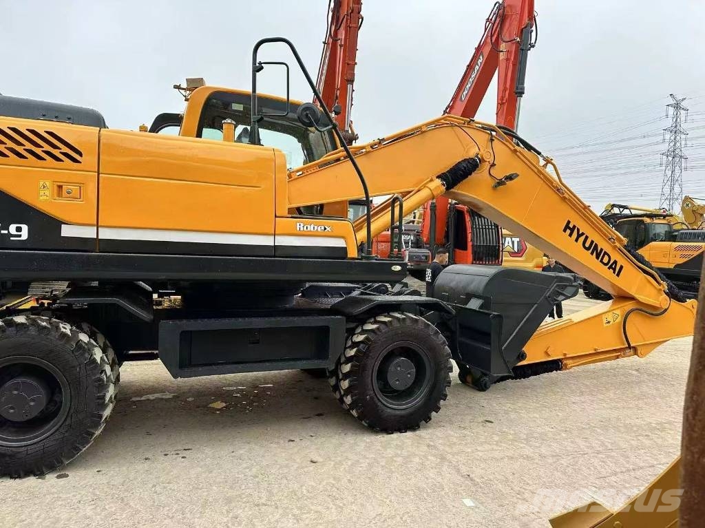 Hyundai Robex 210 W-9 Wheeled excavators