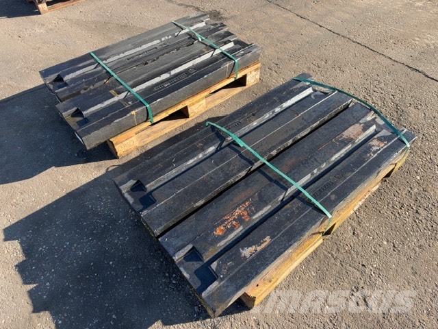Terex Chrome Blow Bars to suit Terex TP550 Chamber Crushers