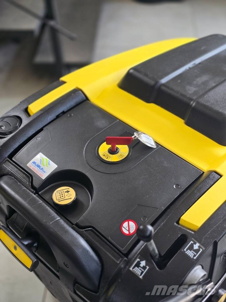 Kärcher KM 75/40 W BP Pack كاسحات داخلية
