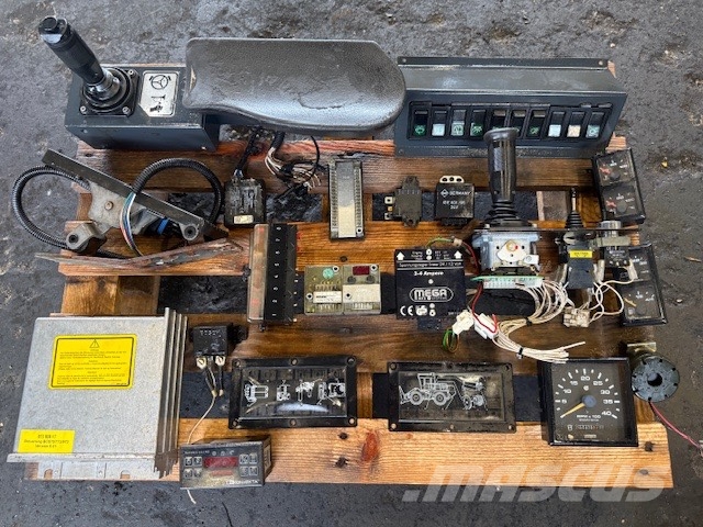 Bomag BC 572 RB USED PARTS COMPLET CAB Afvalpersen