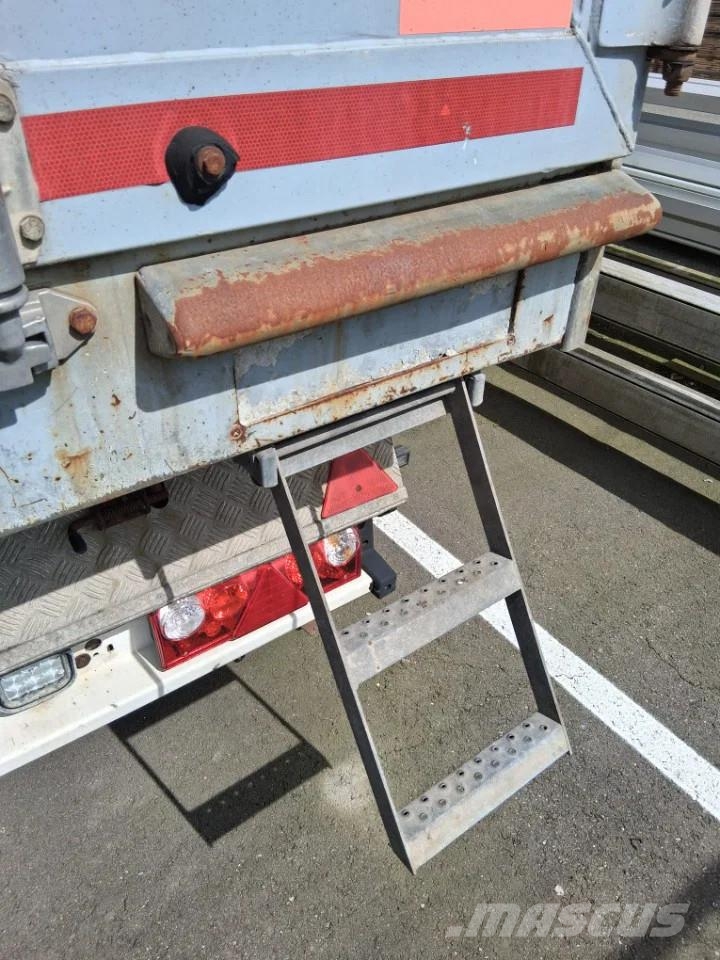 Kraker Two opening side CF-504 Hydraulic height 4.20m Cajas de piso oscilante