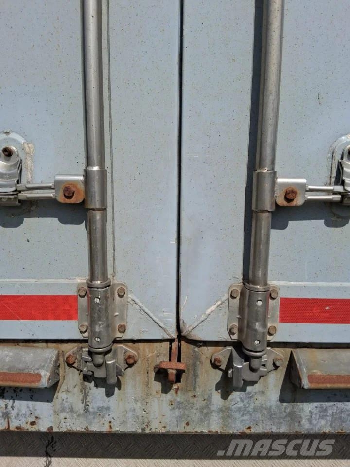 Kraker Two opening side CF-504 Hydraulic height 4.20m Cajas de piso oscilante