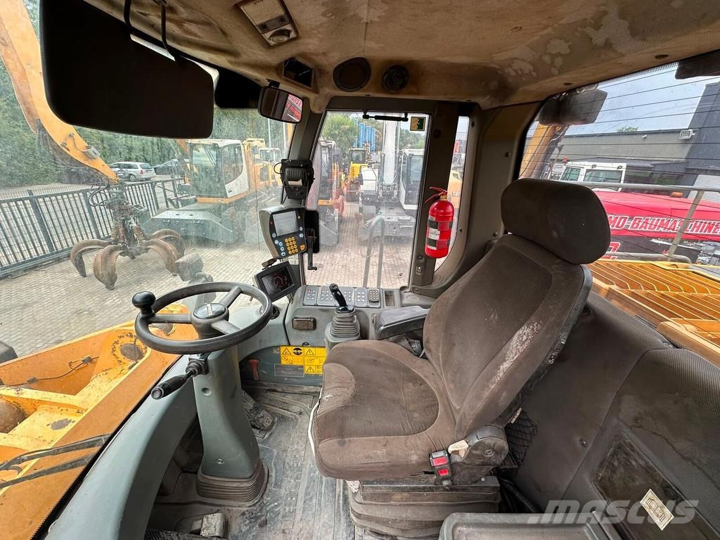 Liebherr L580 / AC / Waage / ZSA لوادر بعجل