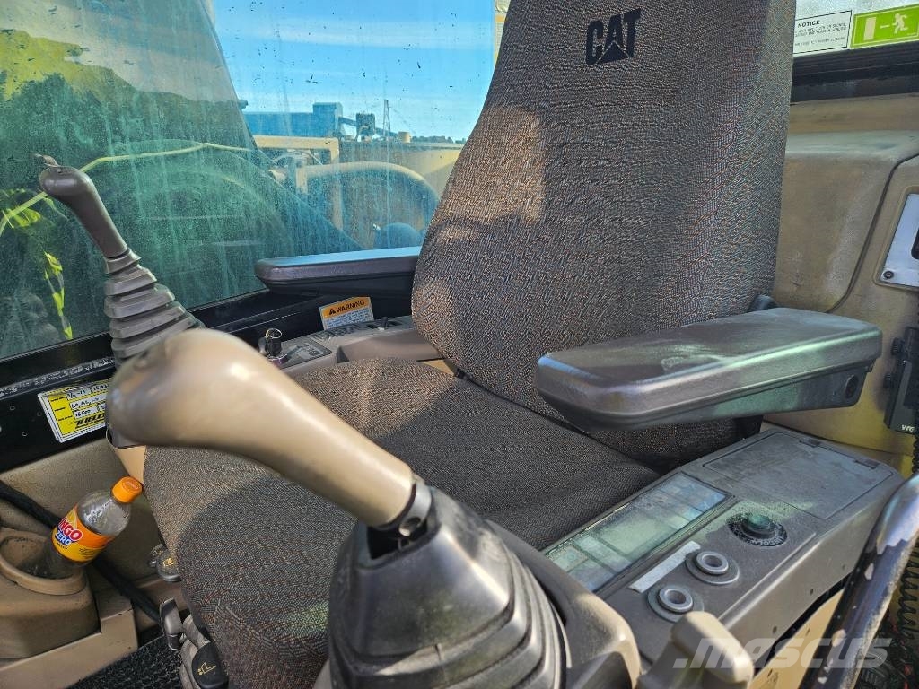 CAT 5110 B Bandgrävare