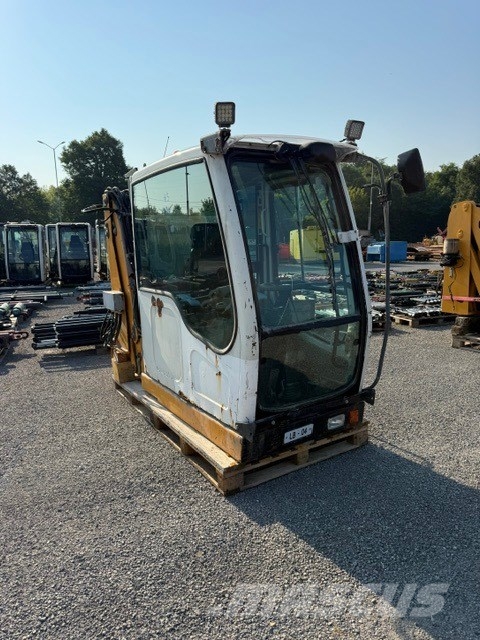 Liebherr A 316 USED CAB + LIFT Cabine en interieur