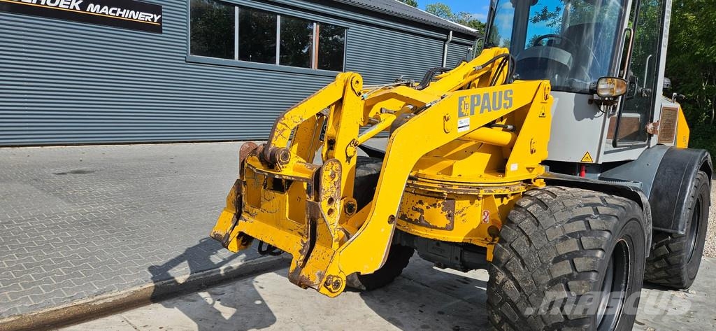 Paus SL755 لوادر بعجل