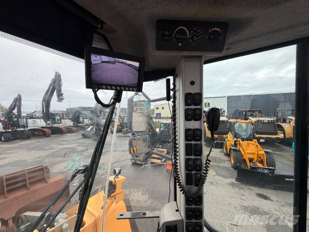 Volvo L 220 H Cargadoras sobre ruedas