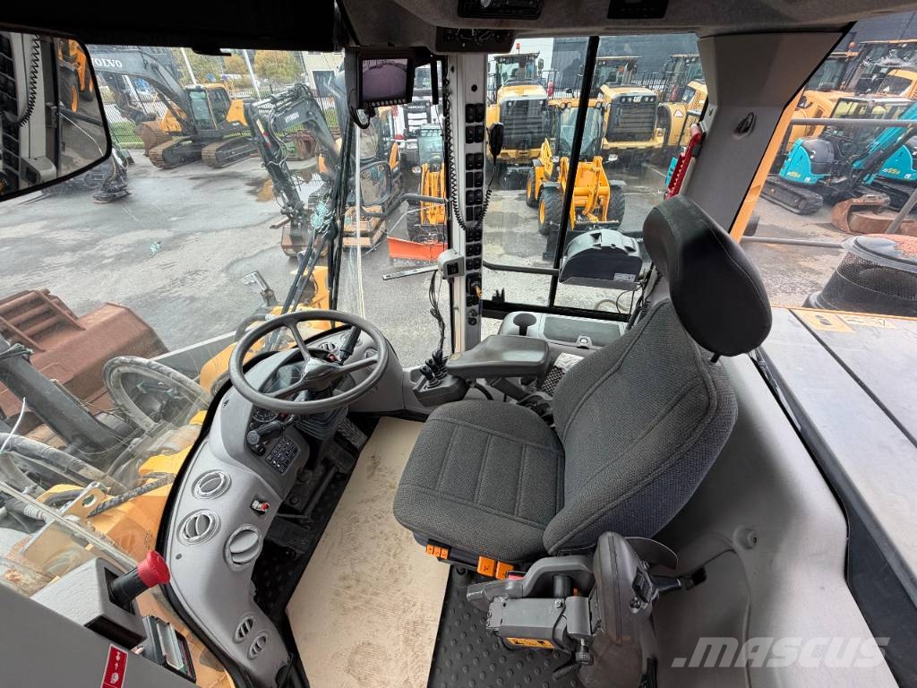 Volvo L 220 H Cargadoras sobre ruedas