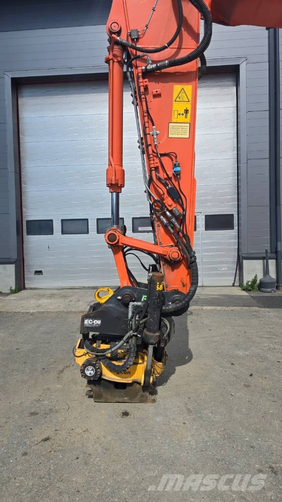Hitachi ZX 210 LC-6 履带挖掘机