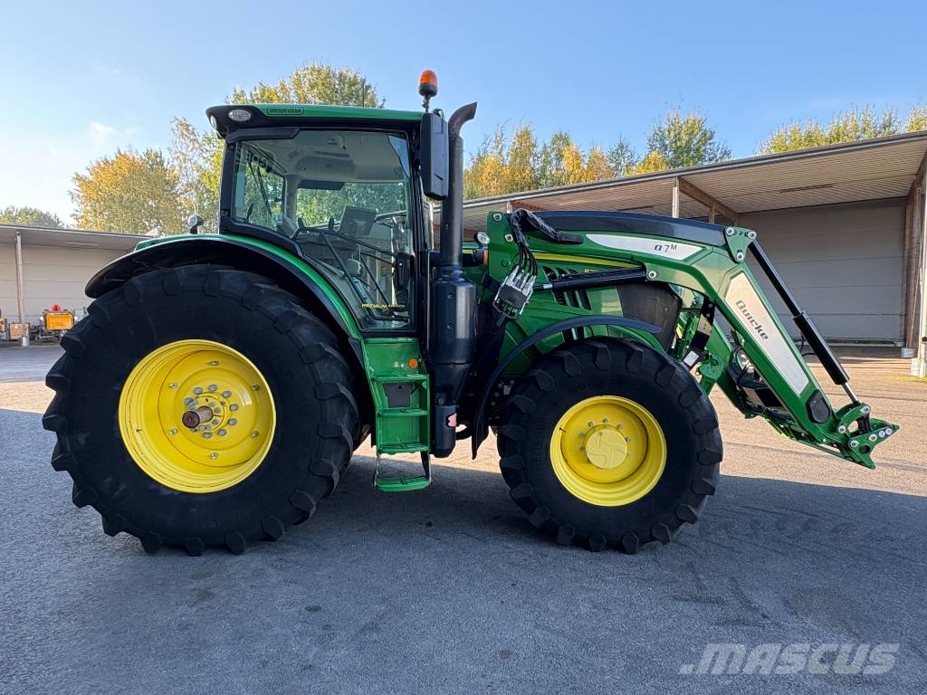 John Deere 6215 R Traktorer