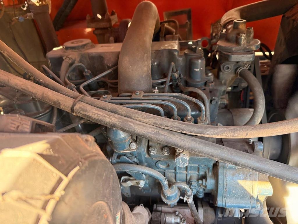Ausa D1000AP عربات نقل قلابة للمواقع