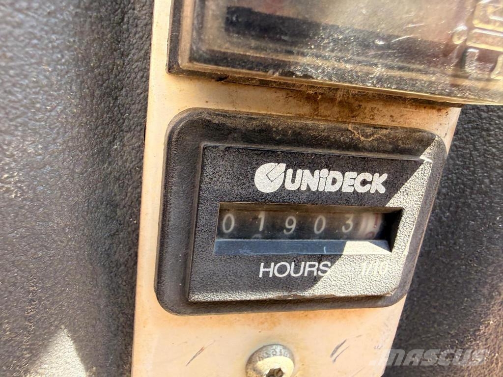Ausa D1000AP عربات نقل قلابة للمواقع