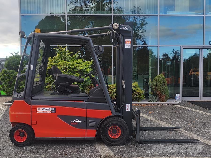 Linde E30L-01 Akumulátorové vozíky