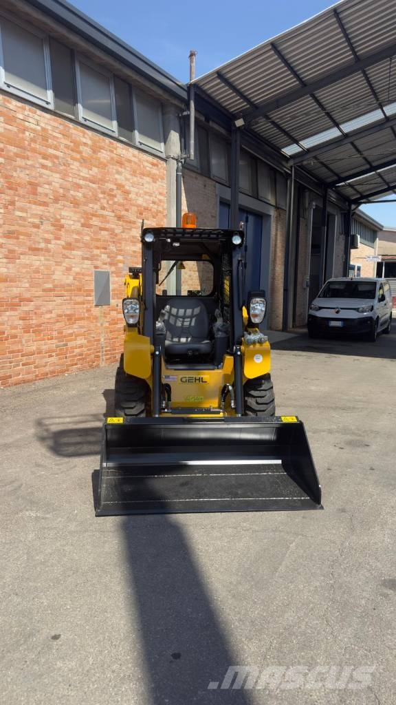 Gehl R 135 Mini Pale Gommate
