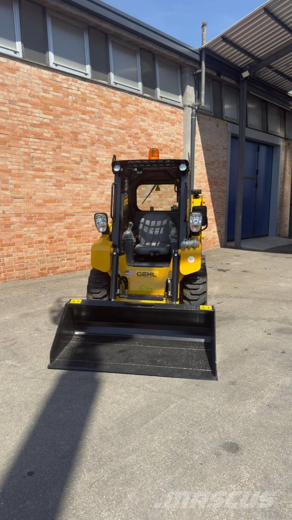 Gehl R 135 Mini Pale Gommate