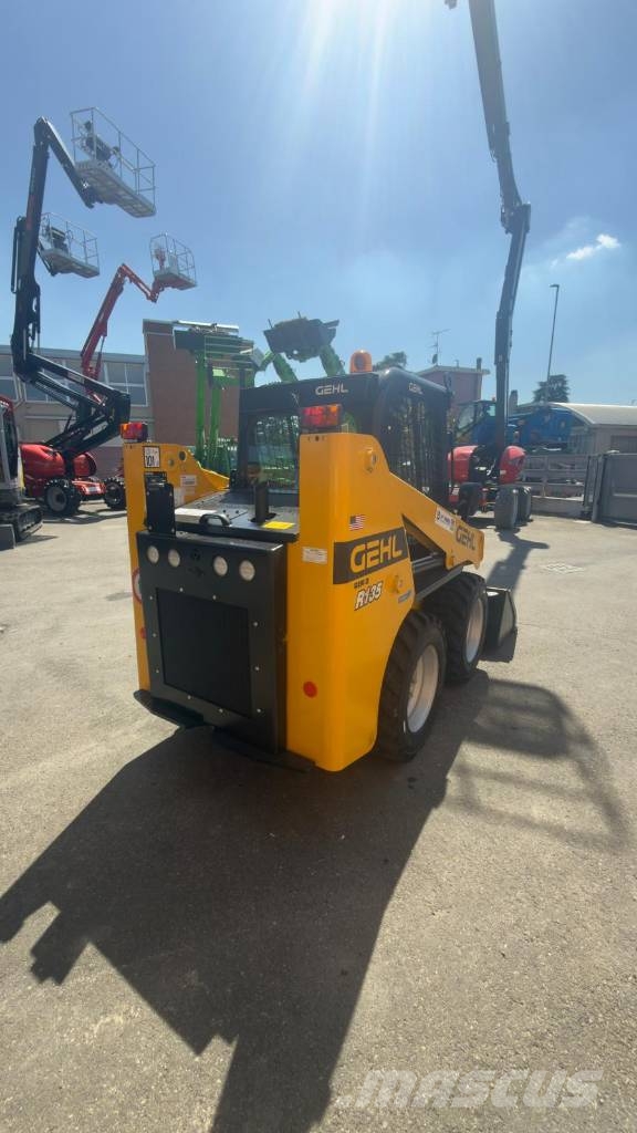 Gehl R 135 Mini Pale Gommate