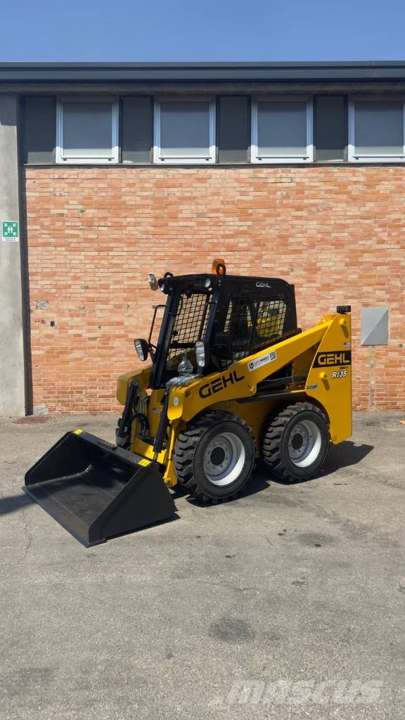 Gehl R 135 Mini Pale Gommate