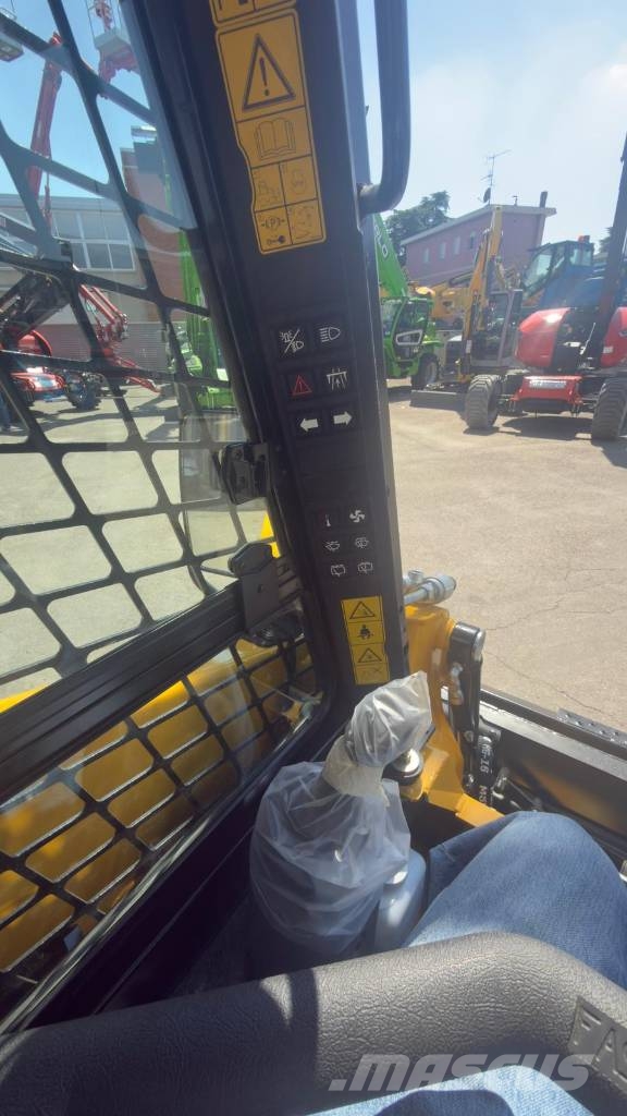 Gehl R 135 Mini Pale Gommate