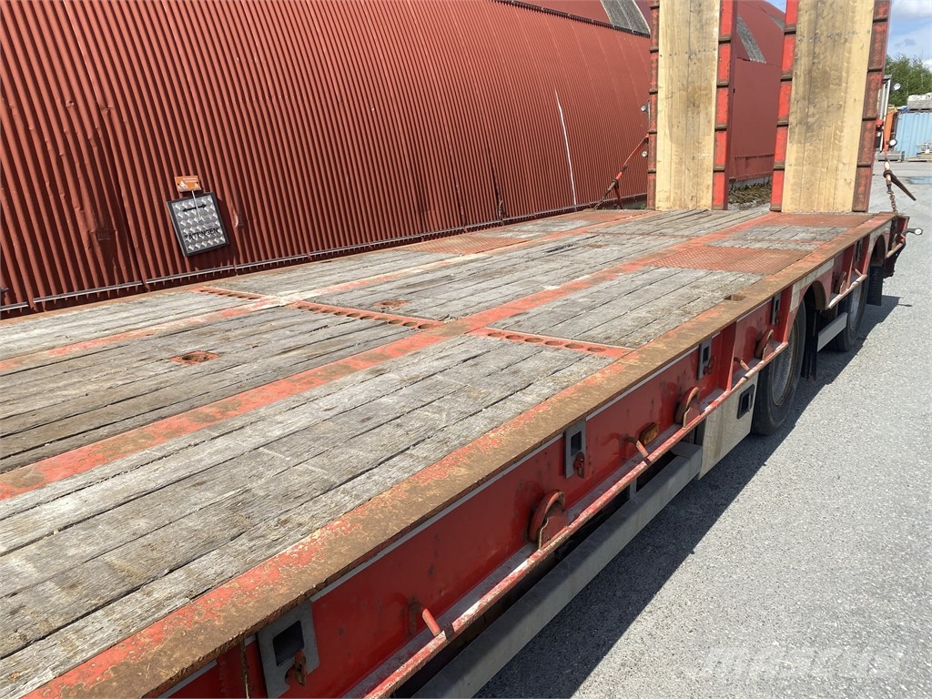 McCauley MAC-04DB4 Low loaders