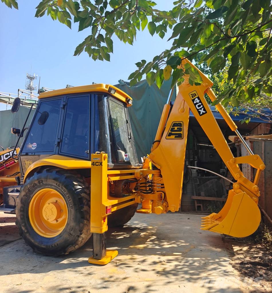 JCB 4 CX Rovokopači