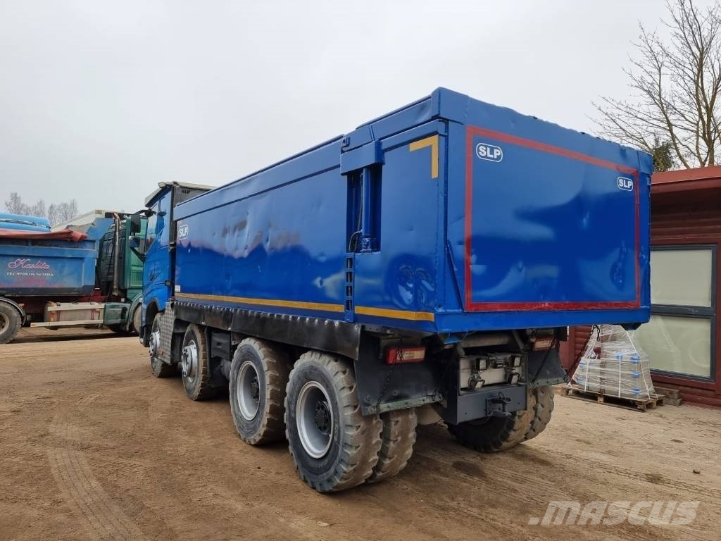 Volvo FH 540 شاحنات لوادر