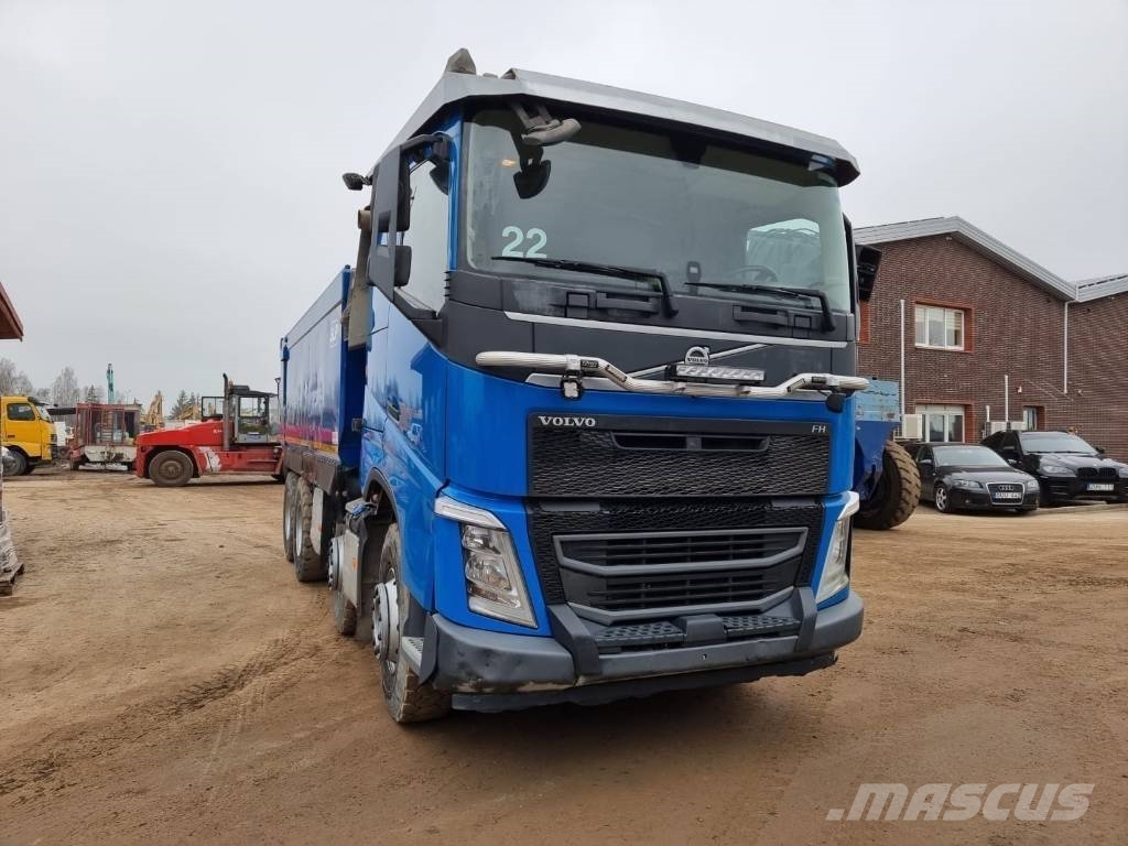 Volvo FH 540 شاحنات لوادر