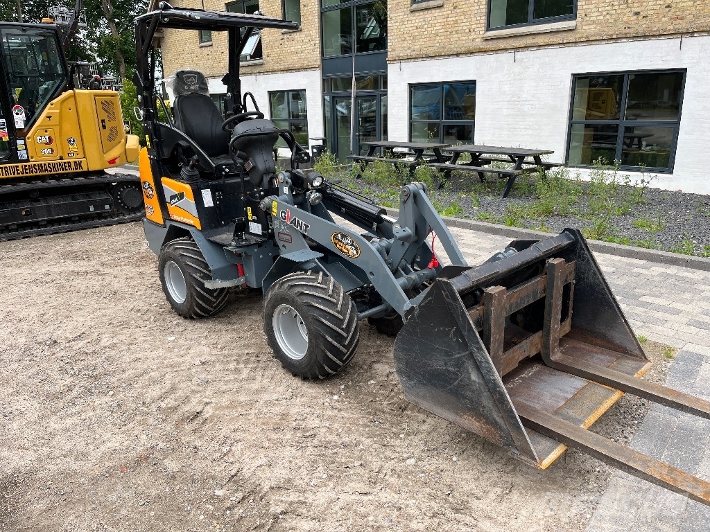 GiANT G 1500 X-tra Wheel loaders