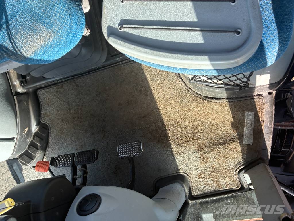 New Holland T 7.270 AC Traktorid