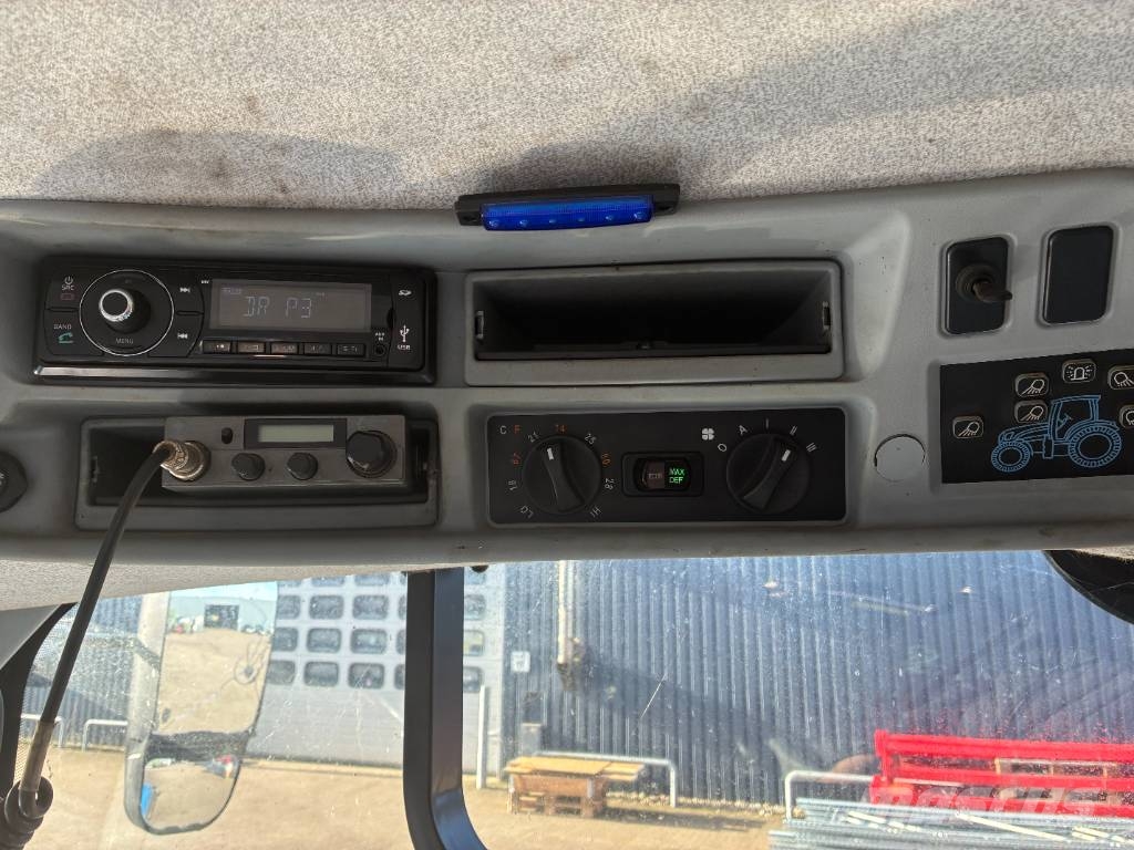 New Holland T 7.270 AC Traktorid