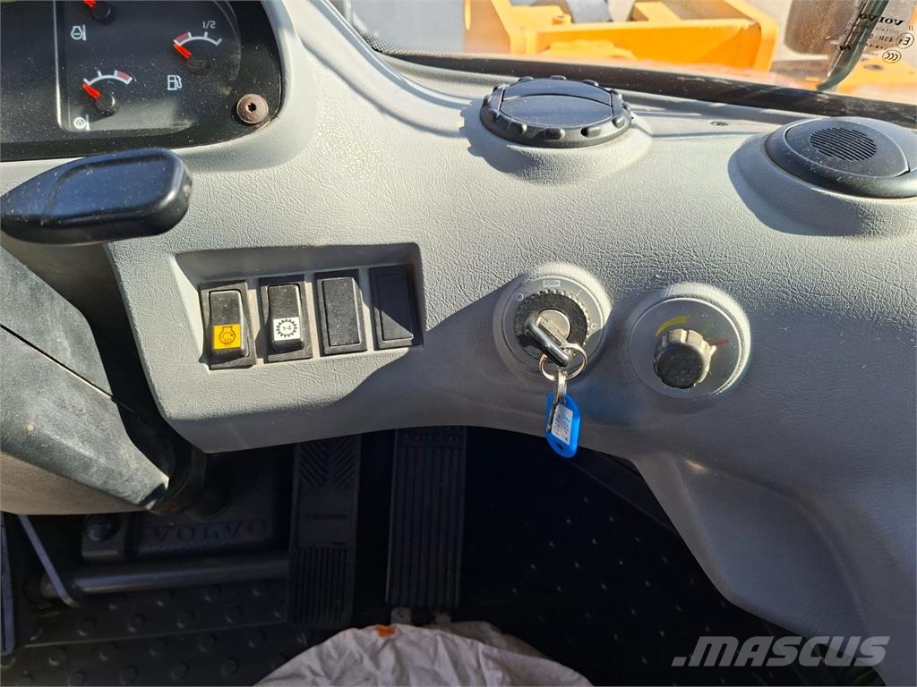 Volvo L 120 E 4X4 Κατασκευές - Άλλα