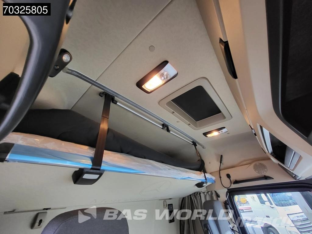 Mercedes-Benz Actros 1845 4X2 BigSpace 2xTanks Navi Sattelzugmaschinen