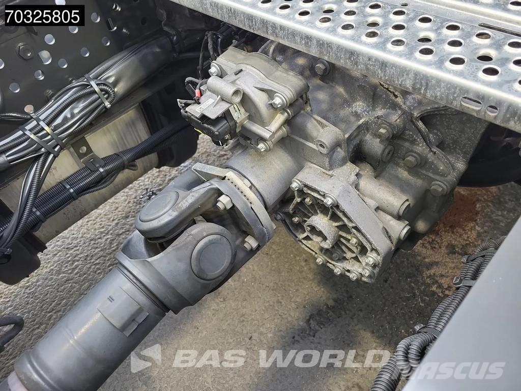 Mercedes-Benz Actros 1845 4X2 BigSpace 2xTanks Navi Sattelzugmaschinen