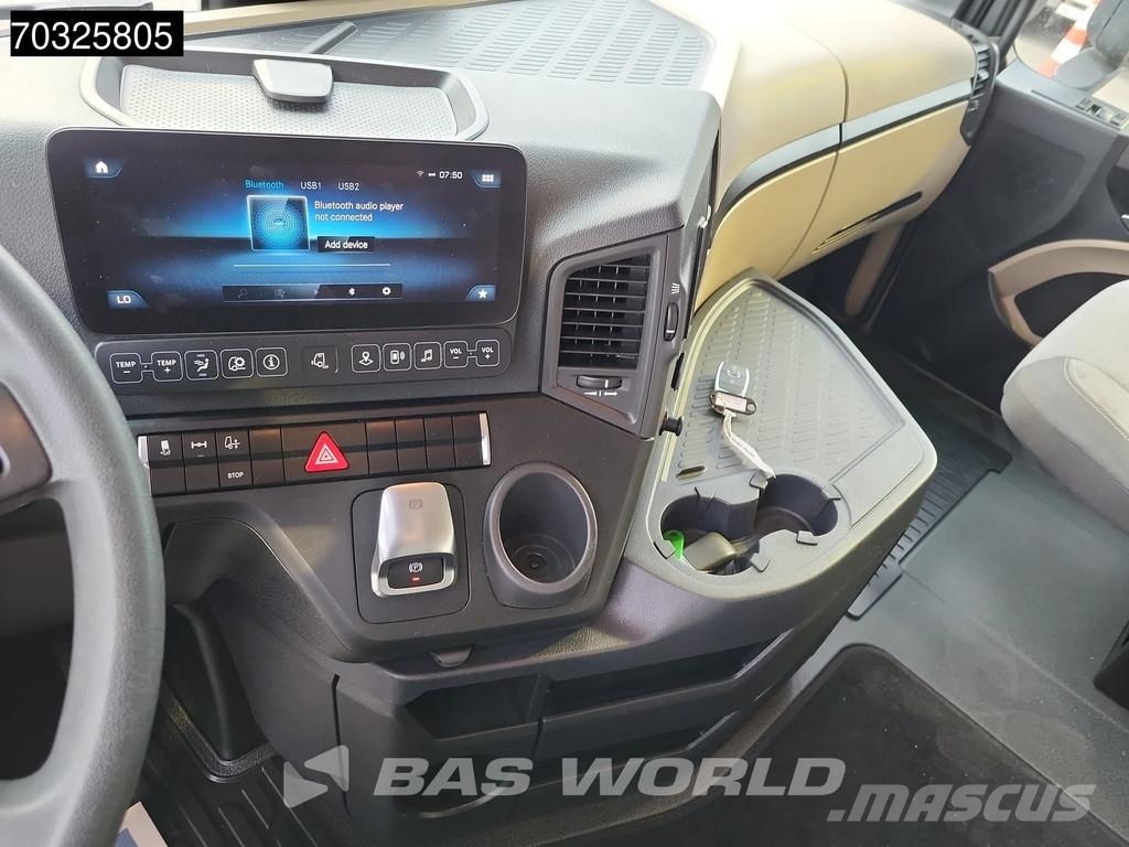 Mercedes-Benz Actros 1845 4X2 BigSpace 2xTanks Navi Sattelzugmaschinen