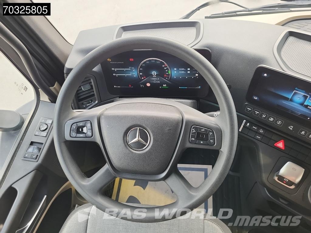 Mercedes-Benz Actros 1845 4X2 BigSpace 2xTanks Navi Sattelzugmaschinen
