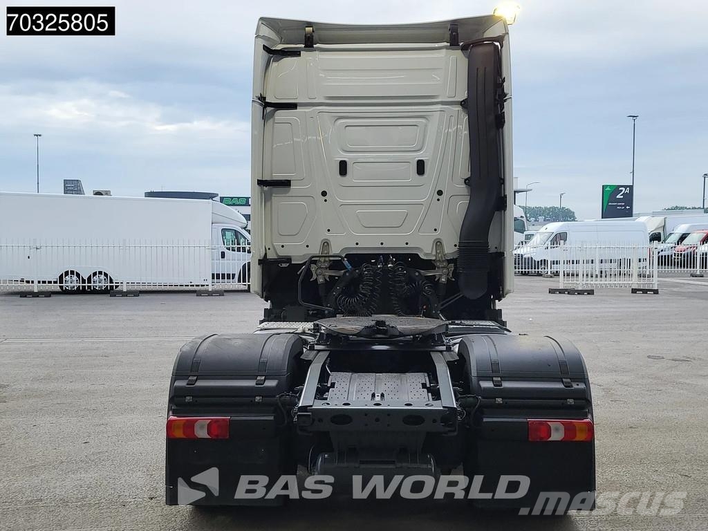 Mercedes-Benz Actros 1845 4X2 BigSpace 2xTanks Navi Sattelzugmaschinen