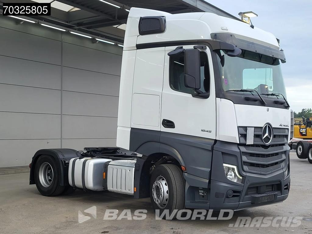 Mercedes-Benz Actros 1845 4X2 BigSpace 2xTanks Navi Sattelzugmaschinen