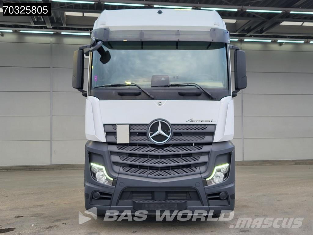 Mercedes-Benz Actros 1845 4X2 BigSpace 2xTanks Navi Sattelzugmaschinen