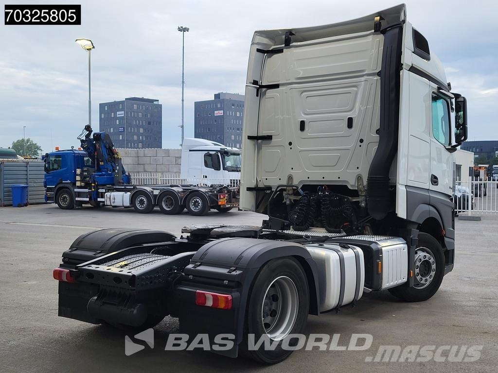 Mercedes-Benz Actros 1845 4X2 BigSpace 2xTanks Navi Sattelzugmaschinen