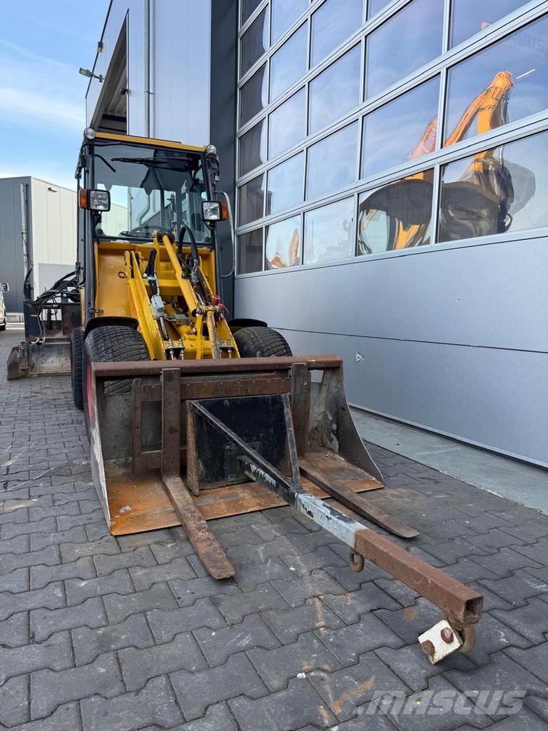 Knikmops 130 Kolesni nakladalci