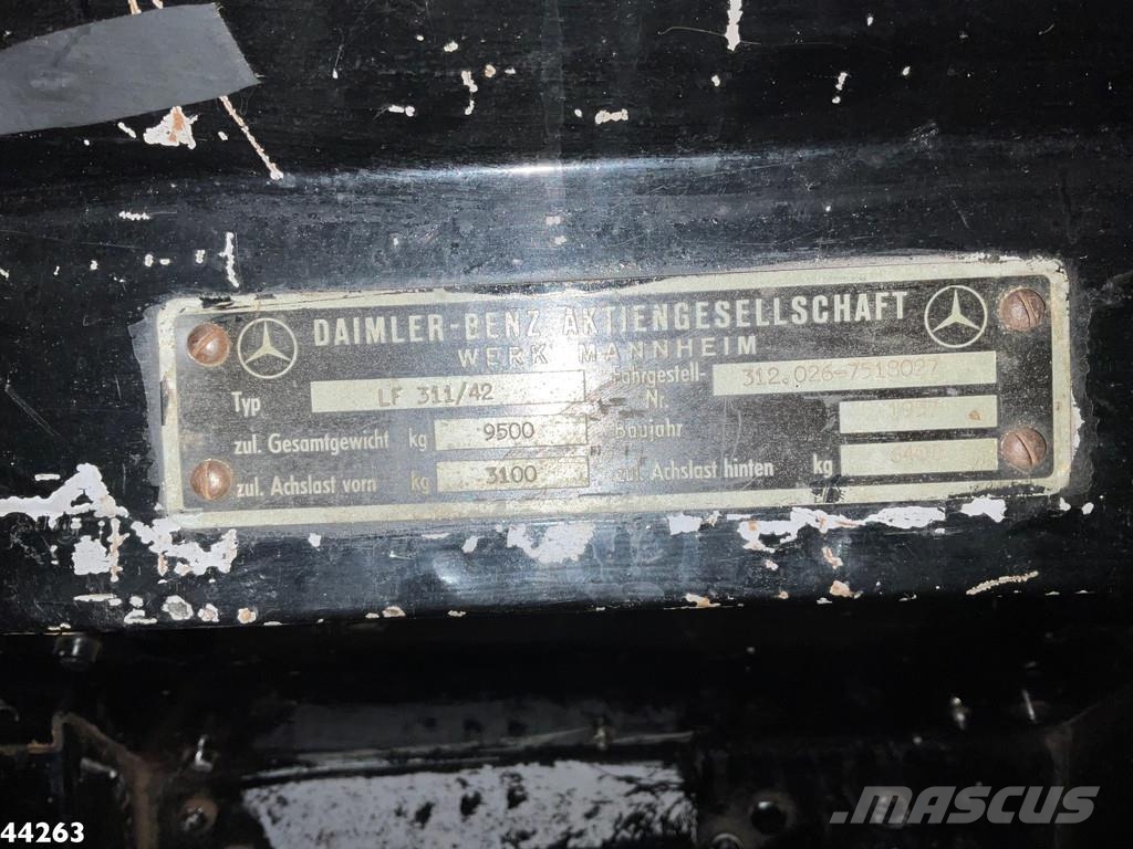 Mercedes-Benz LF 311 Oldtimer Feuerwehrfahrzeug Just 35.940 km! 消防車