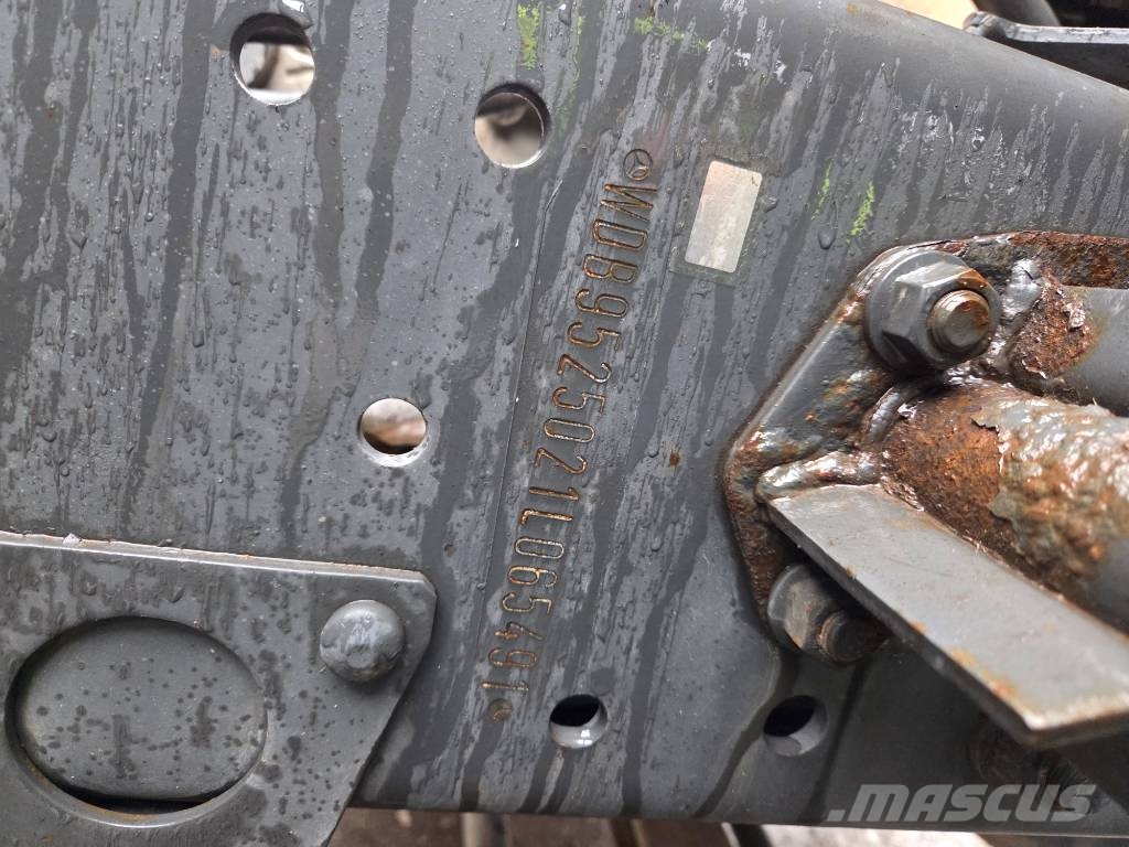 Mercedes-Benz AXOR 1828 CHAIN CONTAINER MEILLER Camiones portacubetas